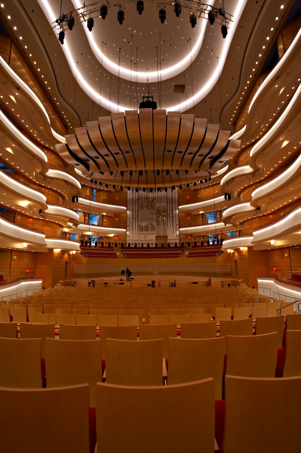Rene’e and Henry Segerstrom Concert Hall* Gruen Associates